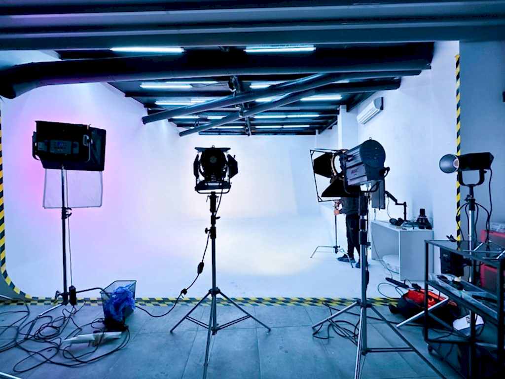 Günlük Haftalık Aylık Kiralık Fotoğraf Video Youtube Studio