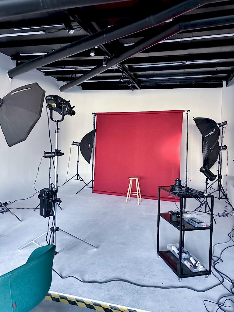 Günlük Haftalık Aylık Kiralık Fotoğraf Video Youtube Studio